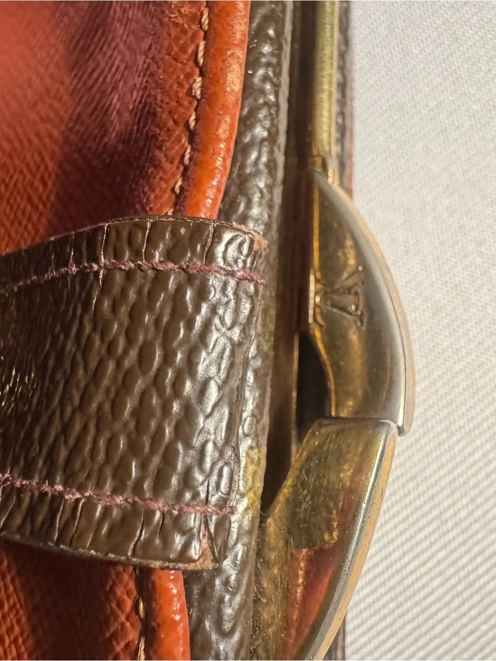 Louis Vuitton classic lv